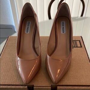 Steve Madden Women's Nude Pumps
